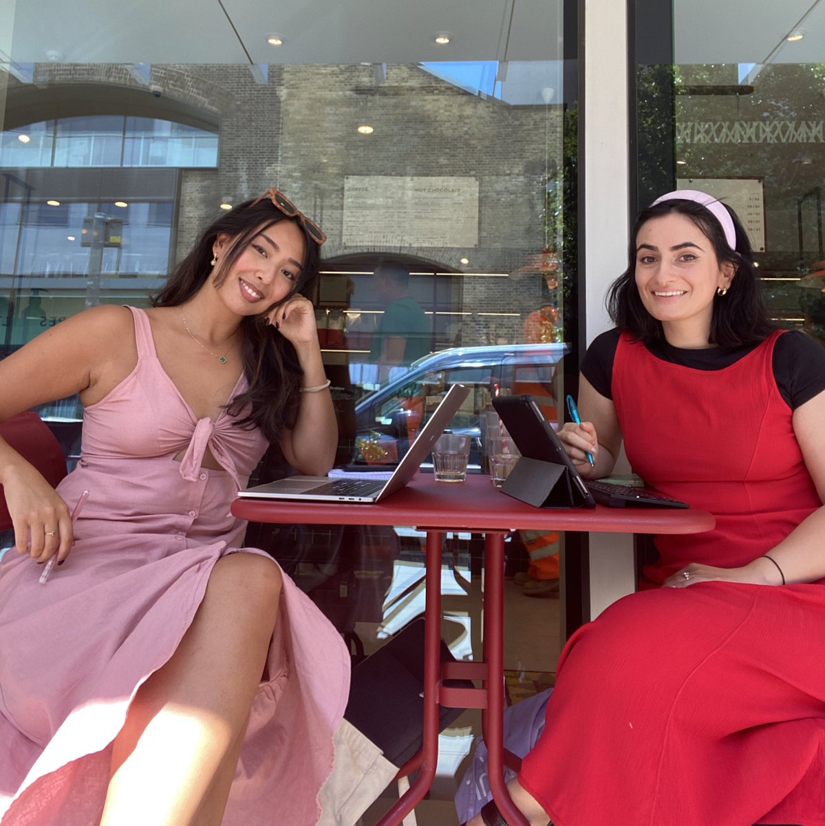 melissalegarda's tweet photo. Productive Sunday writing sprint with @sarajafari. Fronting like we’re abroad but it’s actually King’s Cross. The weather is giving 🌞 https://t.co/k2Hw1Q0SCL