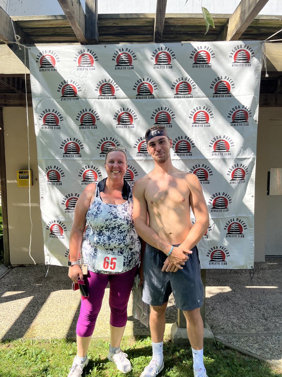 KlvsBMB's tweet photo. 1st 5K completed by my awesome son &amp; me! https://t.co/DQTEOJEecr