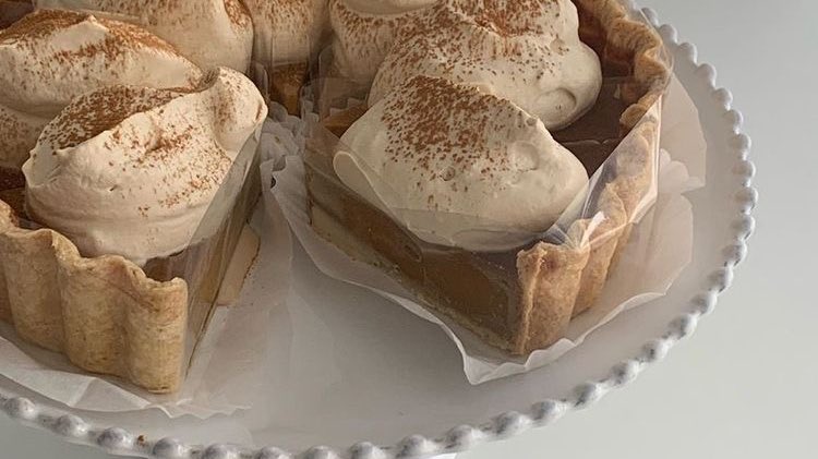 malusokay's tweet photo. Craving something sweet 💭✨ https://t.co/UQB74mT2wP