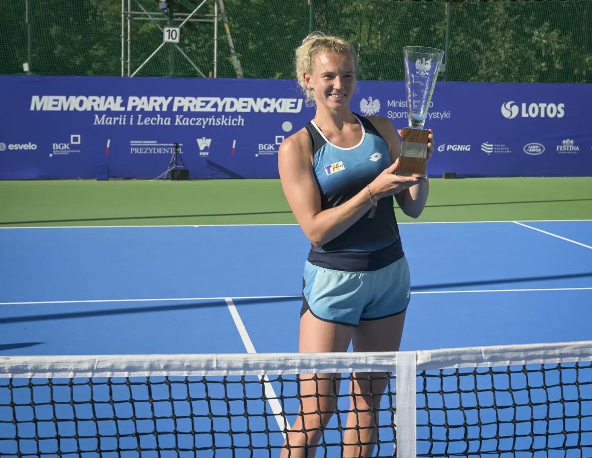 PZTPolishTour's tweet photo. Katerina Siniakova🇨🇿 pokonała Magdę Linette🇵🇱 6:4 6:1 i zdobyła tytuł @polishopen_org w Kozerkach🏆🚙
Dziękujemy za intensywny tydzień i świetną frekwencję na trybunach podczas niedzielnego finału!😍 https://t.co/3JKoilrQ9l