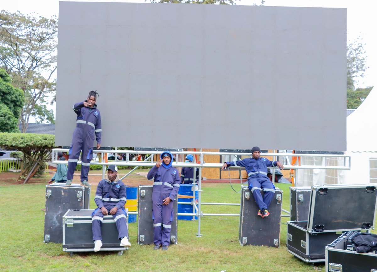 EliteSoundsKe's tweet image. We love Building screens
#EliteSounds #EliteEvents