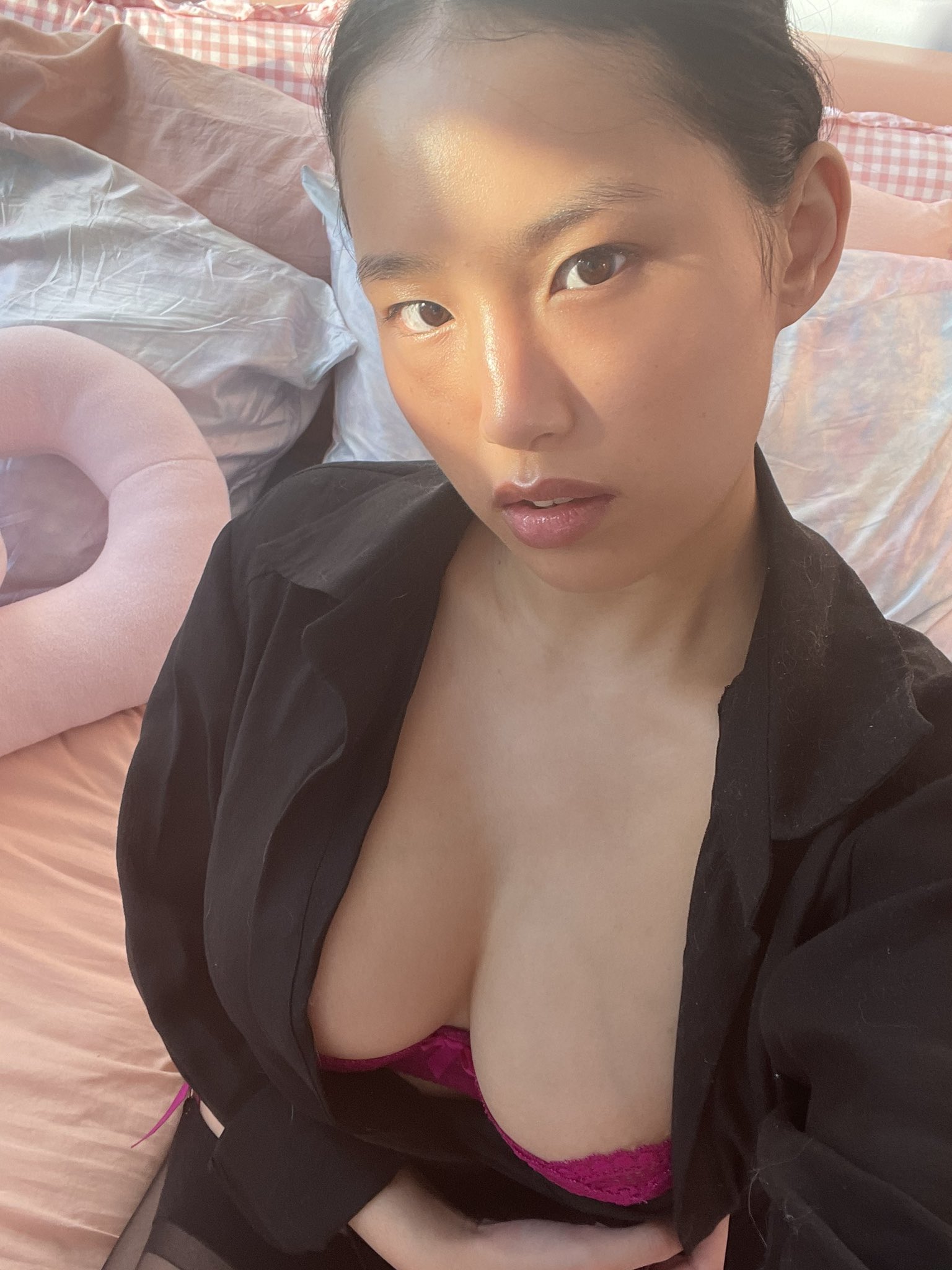 🌸 Peaches Tiến | NYC on X: For all booking inquiries please email  babyangelette@protonmail.com 💗 t.coekxYfOjN43  X