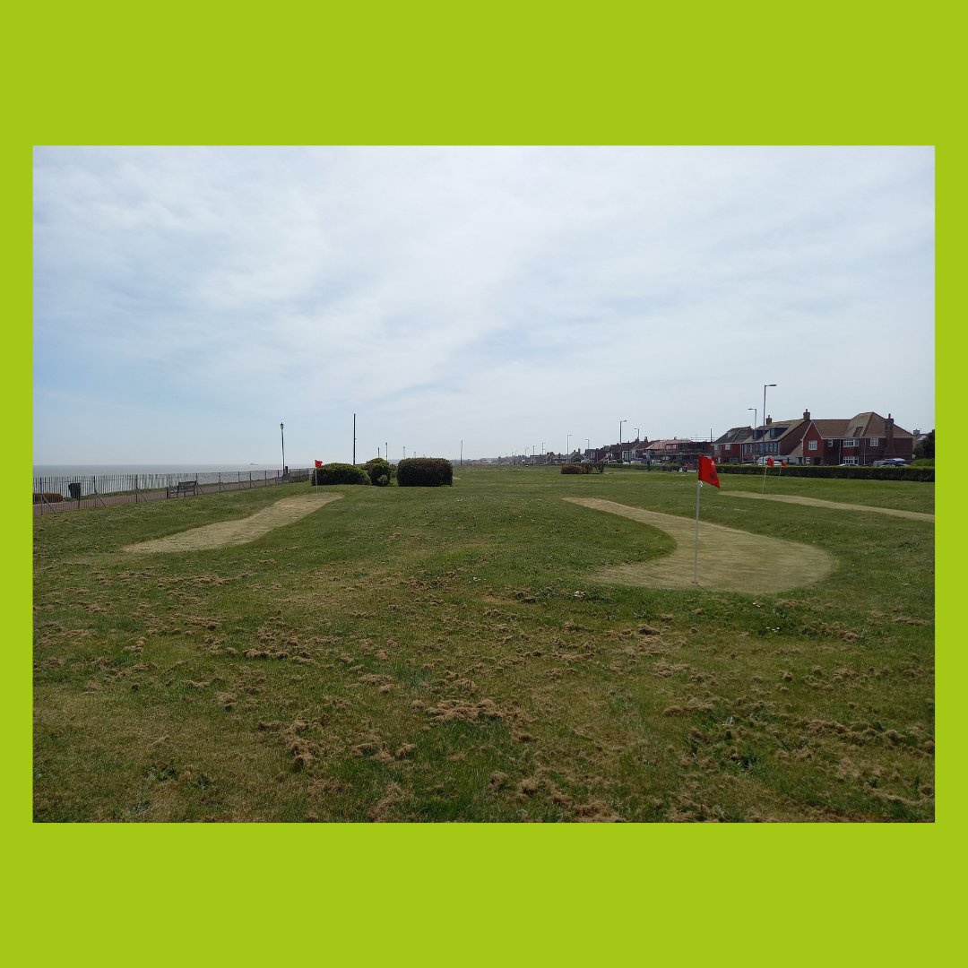 Gorleston Putting Green in Gorleston-on-Sea bigminigolftour.blogspot.com/2022/05/gorles… #BigMiniGolfTour #MiniGolf #VisitGreatYarmouth #MiniatureGolf #Gorleston
