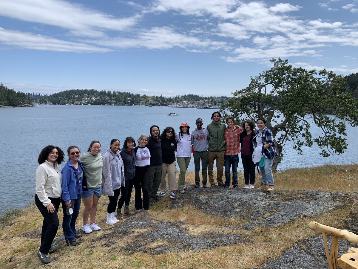 asharpscientist's tweet photo. Finally home from my REU at @MarineBiol_FHL! I am thankful for the time I spent in such a magical place, surrounded by dedicated researchers, doing research I love. This experience truly changed the trajectory of my life &amp; I’m forever grateful! FHL for life! https://t.co/aFBV2X7B8Q