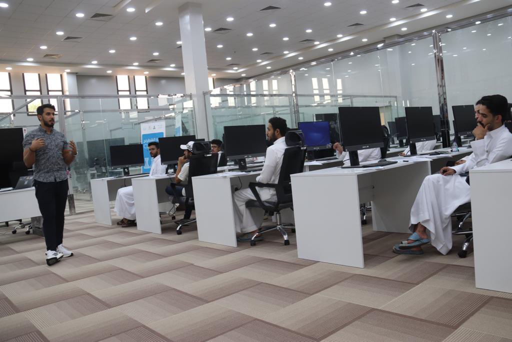 MindSportsa's tweet photo. بدء البرنامج التدريبي في مقر #مبادرة_الرياضة_الذهنية في جامعة الملك سعود بالرياض بحضور مميز من طلاب الجامعات بقيادة المدرب محمد النملة في لعبة #الشطرنج https://t.co/JGzaHfZ122