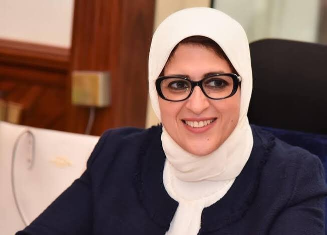 roya2100's tweet photo. عرفت ليه ست حاصله علي بكالوريوس طب بالفلوس وبتكره العلمي ونفسها تدخل ادبي وبتكره الطب ومبتعرفش انجليزي وليه لسه بتقبض مرتبها وليه مكانها فاضي وليه تم التعتيم علي قضيه الرشوه وليه تم اصدار تعليمات بعدم تقديم اي استجواب ليها

كل ده مايخلكش تقول هو في ايه صحيح وتشك انها فعلاً مراته https://t.co/7ozg4cgAp3