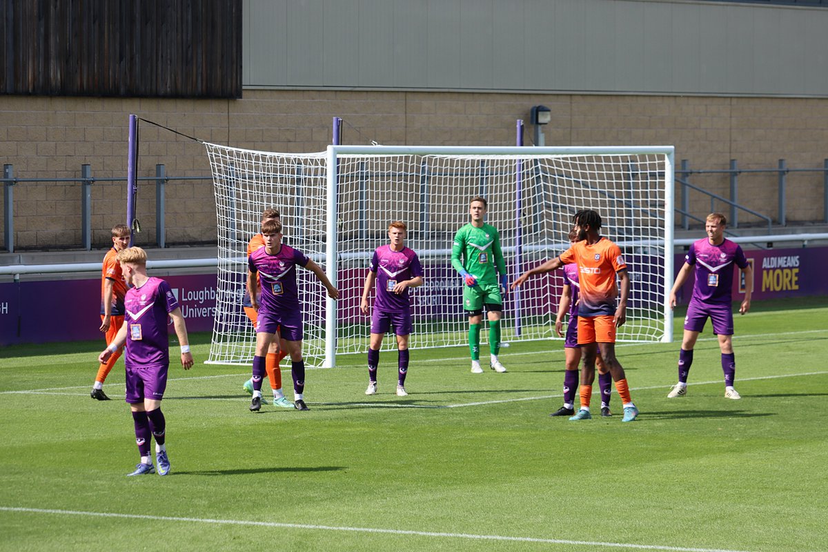 4th Lot. @lborofootball versus @TheHighwayMen_ in yesterdays @EmiratesFACup @NonLeagueCrowd @SnaithElliot #Football #Newark #FACUP #Loughborough @lborouniversity