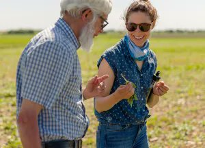 nongmoreport's tweet photo. A growing number of food companies, particularly smaller brands, are connecting with #regenerative farmers to produce high-quality, nutrient dense foods, while helping to build markets for regenerative crops and supporting the farmers. https://t.co/ctkU4tYW6x https://t.co/BL2cNKgoXs