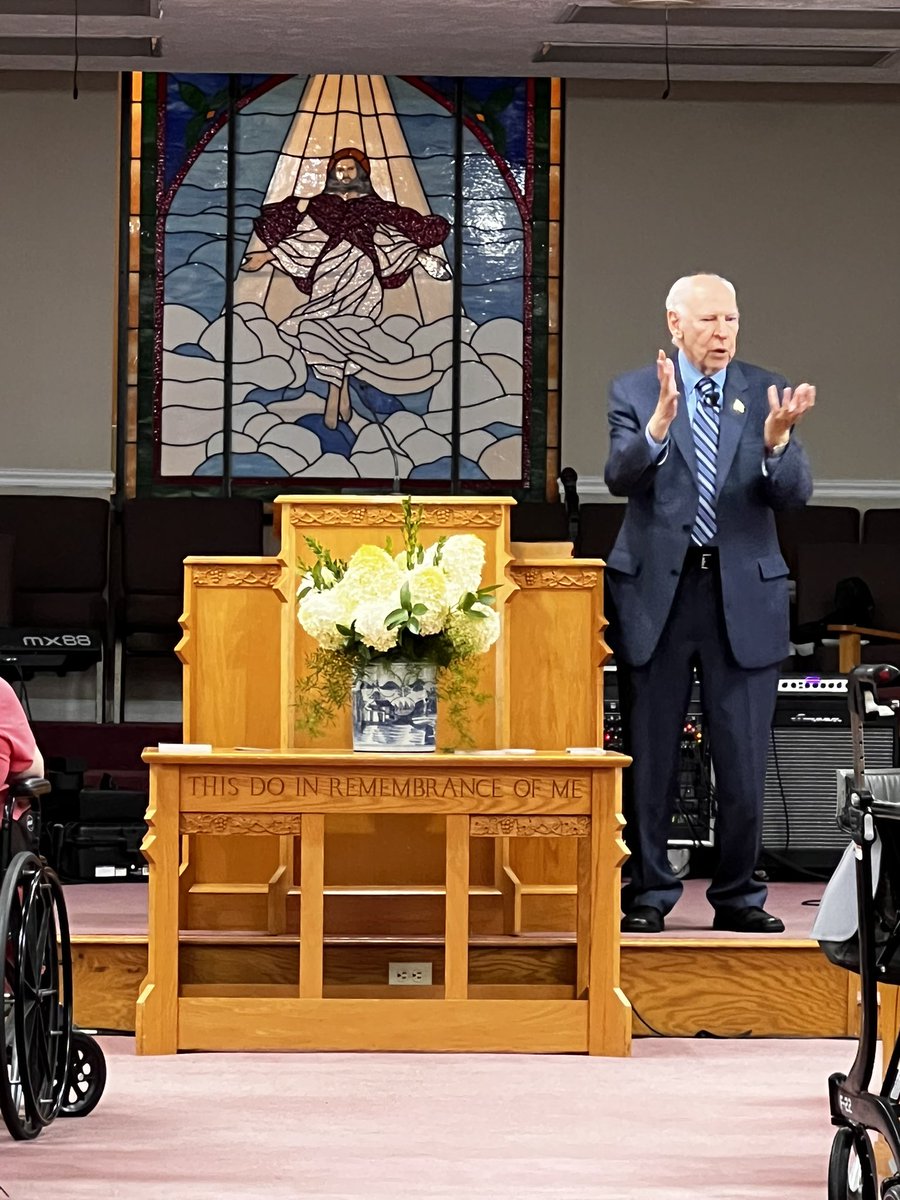 Ambie328's tweet photo. @SenTedCruz your father is a wonderful preacher and speaker! We were honored to sing for him today and to get to hear him speak! I could listen to his stories all day! #rafaelcruz https://t.co/VU3RI4f34E