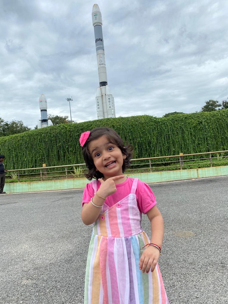shailendra6137's tweet image. Our daughter at #ShriHarikota #SatishDhawanSpaceCentre 
#ISRO had enjoyed a lot and returns her vote of thanks to all @isro with her smile. 
We will try to bring her again when our team plans to launch the second vehicle. 
#SSLVD1 #SSLVRocket #SSLV #EOS #EOS2