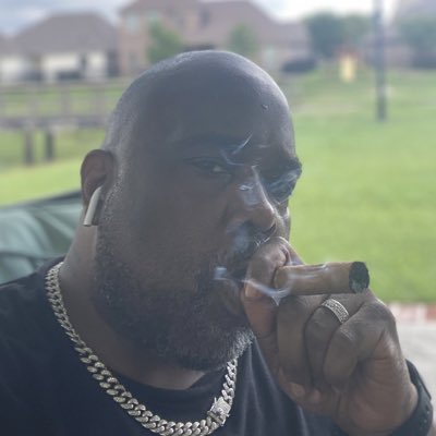 #NewProfilePic #History therealdealpress.com/2.0/index.php/…