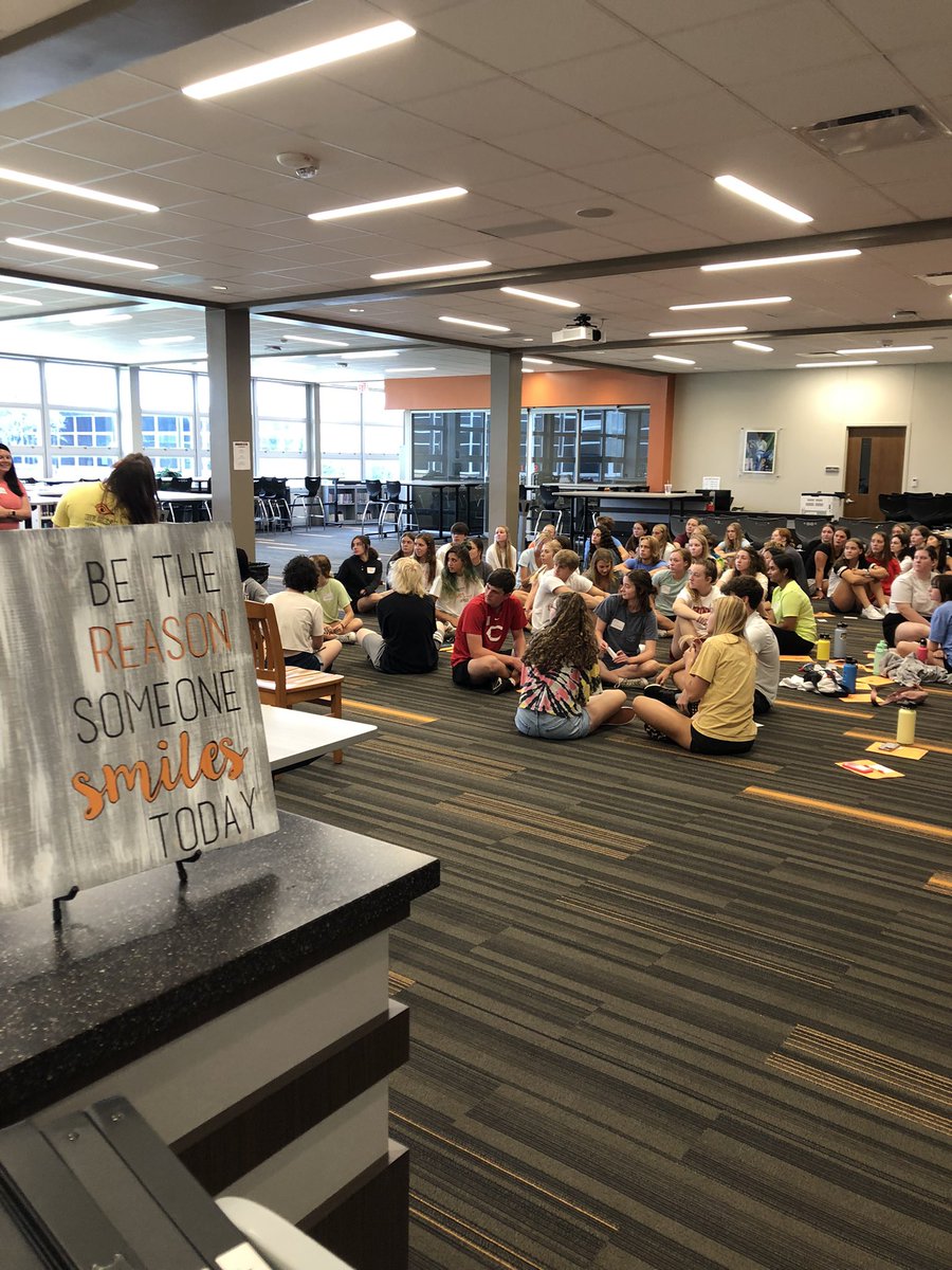 AndersonRaptors's tweet photo. 70+ AMAZING student leaders and 5 AWESOME teacher leaders putting in work on a weekend to get ready to greet 9th graders at Freshmen Orientation on Friday! #AHSisFAMILY @BoomerangPrjct @math_otoole @grangedawg @kate__calder @hensley_d @Mrs_SniderAHS https://t.co/HBbo5T6fhm
