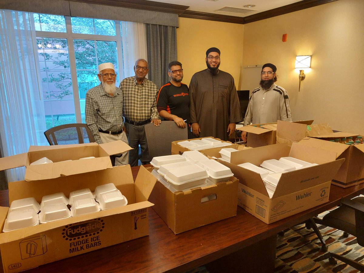 Reception_House's tweet photo. Thank you to @omacambridge  for your generosity in providing families staying in temporary accommodations with a catered meal on July 27th. Here are a few photos!

#Thankyou #ThankyouThursday #Muslimswelcome #Refugeeswelcome #bettertogether #Refugeesupport https://t.co/G8zUxFIpRx