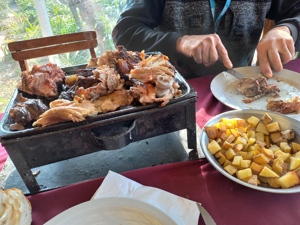 thetimerfive's tweet image. Al fin papa se digno a traernos