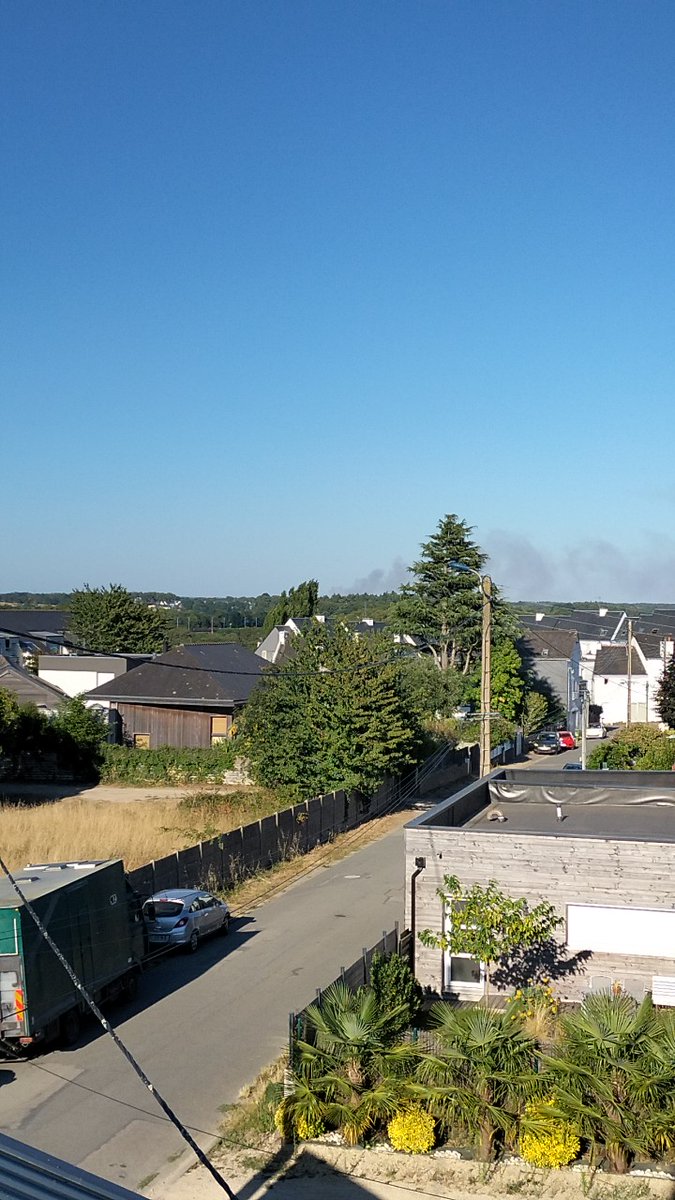 Mateo_Lhs's tweet photo. @Prefet56 Incendie en direction de Colpo.. photo de Auray https://t.co/xngRGuoaIA