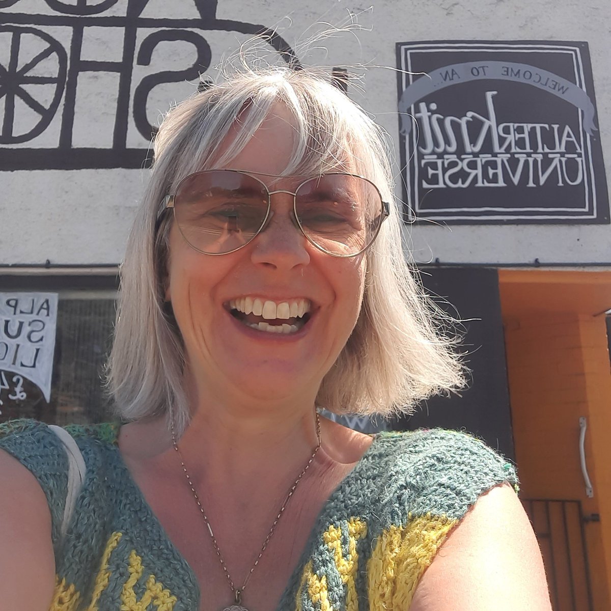 craftyescapism's tweet photo. Yay! 💖Had very fun afternoon at @AUshopUK at their weekly meetup. Awesome Kim told me where I'd been going wrong with my drop spindle technique 🤪 Very happy to discover &amp; purchase uber sustainable 100% recycled yarn made from old sweaters #hjertegarn New Life Wool 💚♻️ https://t.co/nSMvu48Pen