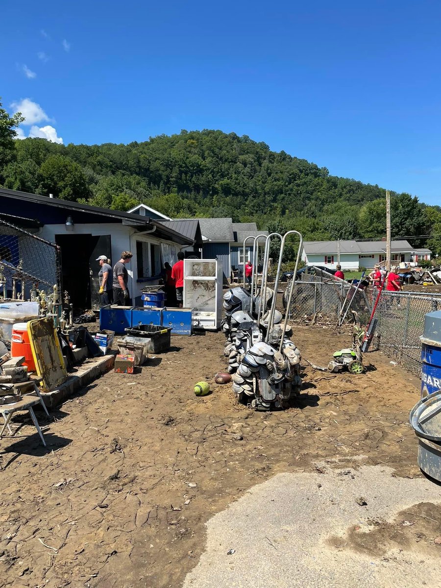 Bonnie Hacker tweet media