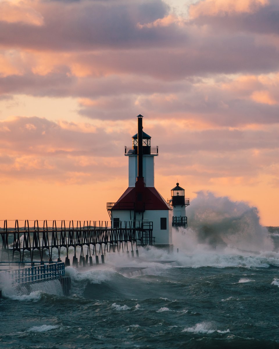 PureMichigan's tweet photo. Wear your love of lighthouses on your sleeve with the Save Our Lights license plate. Proceeds go to preserve the structures across #PureMichigan. We can’t think of a better way to celebrate National #LighthouseDay. https://t.co/xTDBkDtBLX
#MichiganLighthouses #SaveOurLights https://t.co/d7sPgNTotx