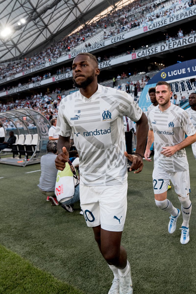 arnaud1805OM's tweet photo. 💬NUNO TAVARES (sur les supporters) : 

"C'était étonnant, avec l'environnement. C'était très bien, et ça nous a rapprochés de la victoire. Ils ne s'arrêtent jamais de chanter, ce public, je n'ai pas de mots. En + je marque, on gagne, c'est le meilleur moyen de débuter" 💙🤍💪💪 https://t.co/oHqIwYkOSD