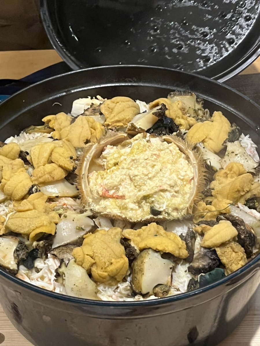 hiromisuisan's tweet photo. 先日食べたうに、蟹、アワビご飯😋味は言うまでもなく美味かったぁーーー🥰 https://t.co/d5EJs4hFTM