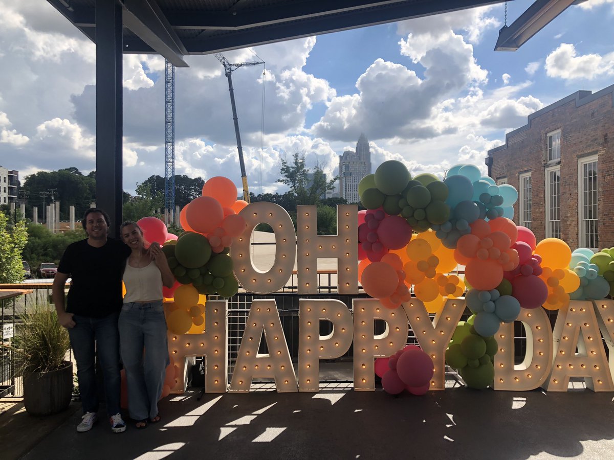 TefiBVV's tweet photo. Visiting @optimisthallclt with my husband @CheloVerdi ♥️♥️@ParticipateLrng #unitingourworld #ambassadorteacher  #ohhappyday https://t.co/pABhA9FkqM