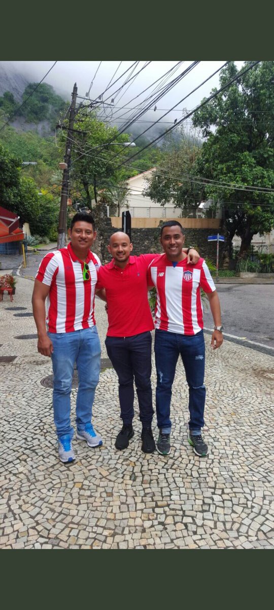 hansel8aleman's tweet photo. 🔴⚪️🦈⚽️🇨🇴🙏 #Felices98añosTiburón @deviajc @juanmendozaan01 https://t.co/OTHkaJ2vG3
