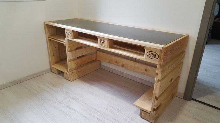 tonux_samb's tweet image. Idée de bireau avec palette.