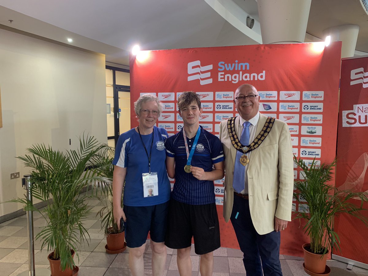 lewis jones tweet media