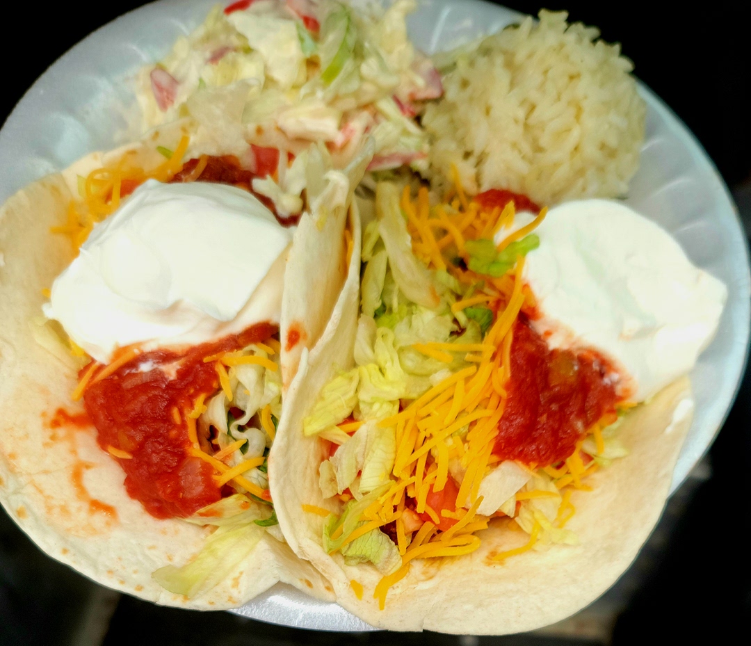 TripleCreek_RC's tweet photo. The Taste of Trilogy Cruiser visited us yesterday, and served up the best taco lunch ever!
A big gracias to our Chef Jamie and his dietary staff !

#TasteofTrilogy #Trilogyhs #TrilogyLiving #TastofTrilogyCruser #SeniorLiving https://t.co/X76AhKwVht