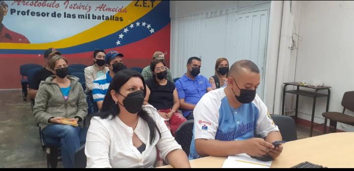 4Agosto Desde el Salón Aristóbulo Iztúriz de Zona Educativa Táchira Asistencia de la División de Comunidades Educativas, CNAE, Supervisión y Formación Video Conferencia con Viceministro de Comunidades Educativas y Unión con el Pueblo Tema: Plan Agosto Escuelas Abiertas.