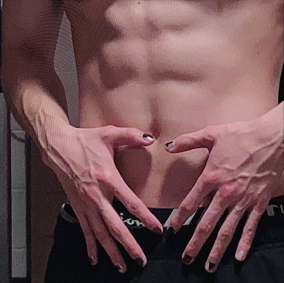 lustlydoll's tweet photo. hello, everyone!! slept for pretty much the whole day and when i woke up it was too hot to wear a t-shirt. anyway, hope everyone has/had a good day. gonna answer all the dms in a bit!! (ᵔ◡ᵔ) https://t.co/cCsKHTNLRg