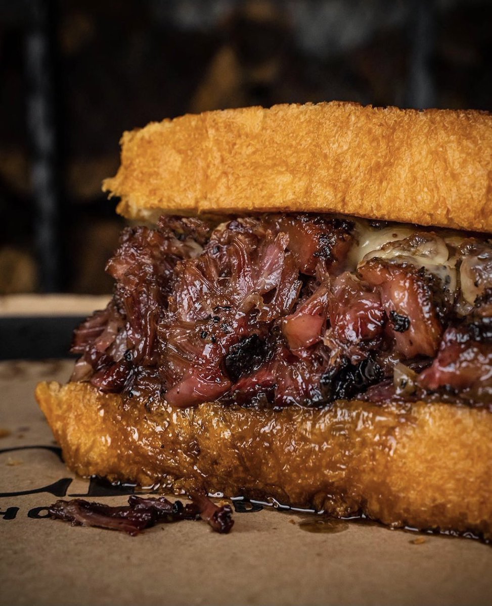 أفضل مطاعم في الرياض تقدم لحوم مشوية وستيك جمعت لكم الي تستاهل وما تتفوت 👌🏻 

📌ثبتوها في المفضلة