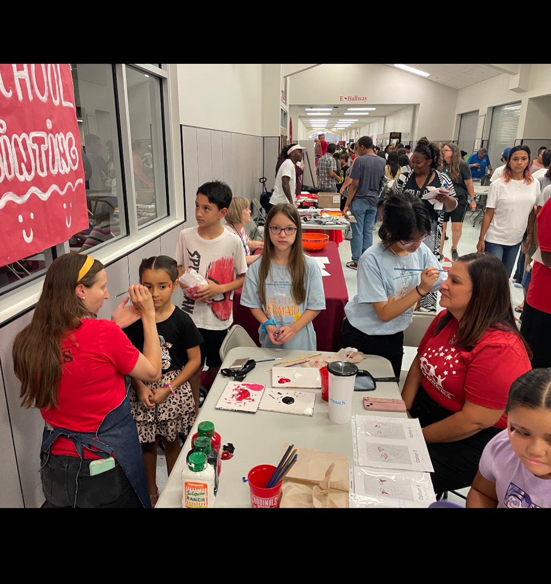 art_dvhs's tweet photo. Art students and faculty had a lot of fun painting faces at the Back to School Bash! We can’t wait to see y’all on the first day of school ❤️🖤 #dvisd #dvproud #dvisdfinearts #dvyouknow @DVISDFineArts https://t.co/dYFrTcBB24