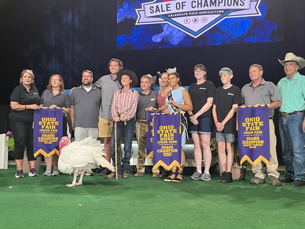 OhioStateFair's tweet image. NEW RECORD! Grand Champion Market Turkey exhibited by Madison Estep from Madison County sold for $25,000 to OKI Inc., Cox Concessions, @SchmidtsCbus, @NetSteady, SP+, and Expo Services.