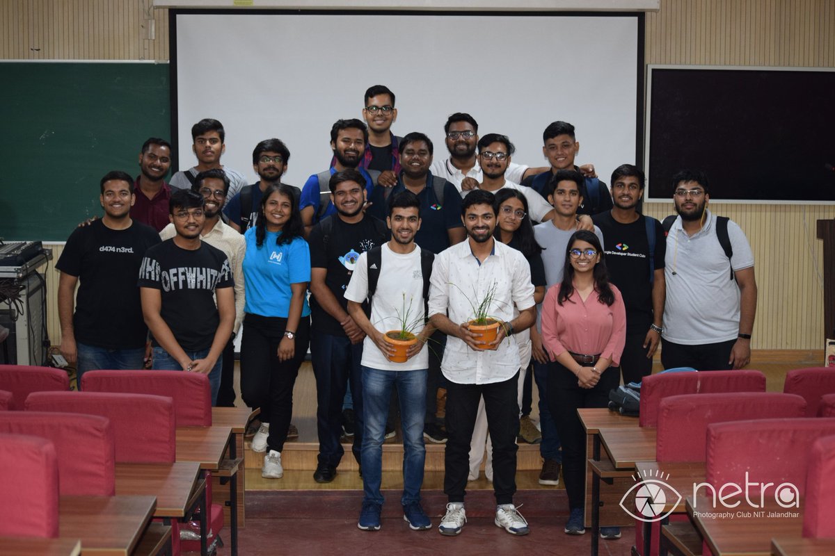 yashachaarya's tweet photo. #DevCommunityRoadshow - Photodump✨👀🌪️ https://t.co/mkQLe4gpMF