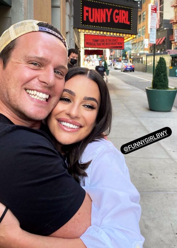 TisdaleJunior's tweet photo. My parents!! 😭❤️😭 #JonathanGroff #LeaMichele #Groffchele https://t.co/N9DpMAkil3