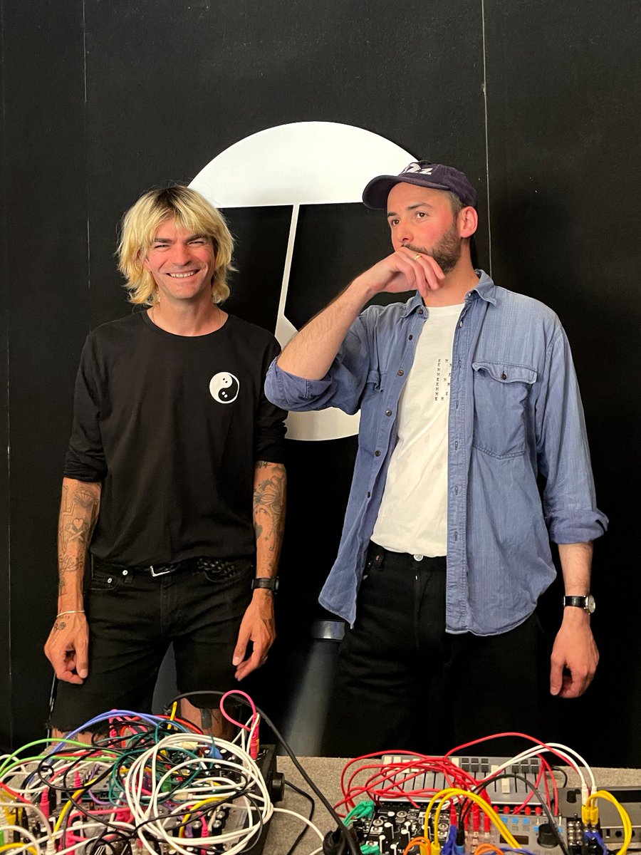 Estelle MORFIN (@morfinestelle) on Twitter photo ༄ C'est les vacances et ça tombe bien: du temps pour se (re)plonger dans ce mini live du dernier album d'Adrien Pallot & A/N (aka <a href="/apollonoir_/">Apollo Noir</a>) diffusé en juillet sur <a href="/RinseFrance/">Rinse France</a> – Tri Sélectif... à l'assaut de mondes mentaux et de territoires Ambient !
> soundcloud.com/rinse_france/t… ༄ C'est les vacances et ça tombe bien: du temps pour se (re)plonger dans ce mini live du dernier album d'Adrien Pallot & A/N (aka <a href="/apollonoir_/">Apollo Noir</a>) diffusé en juillet sur <a href="/RinseFrance/">Rinse France</a> – Tri Sélectif... à l'assaut de mondes mentaux et de territoires Ambient !
> soundcloud.com/rinse_france/t…