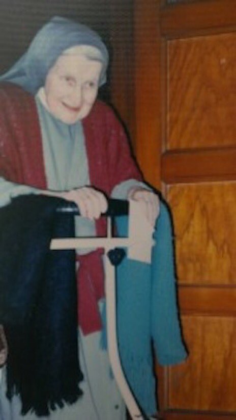 On 6th August 1945, Sister Julia Canny (1894-1987) Clonbur Co Galway Éire🇮🇪, a former Japanese POW, was sitting outside her Holy Souls Convent in Hiroshima when the bomb dropped. She miraculously survived the blast & helped 90 other survivors as best she could. @DavidCummins86