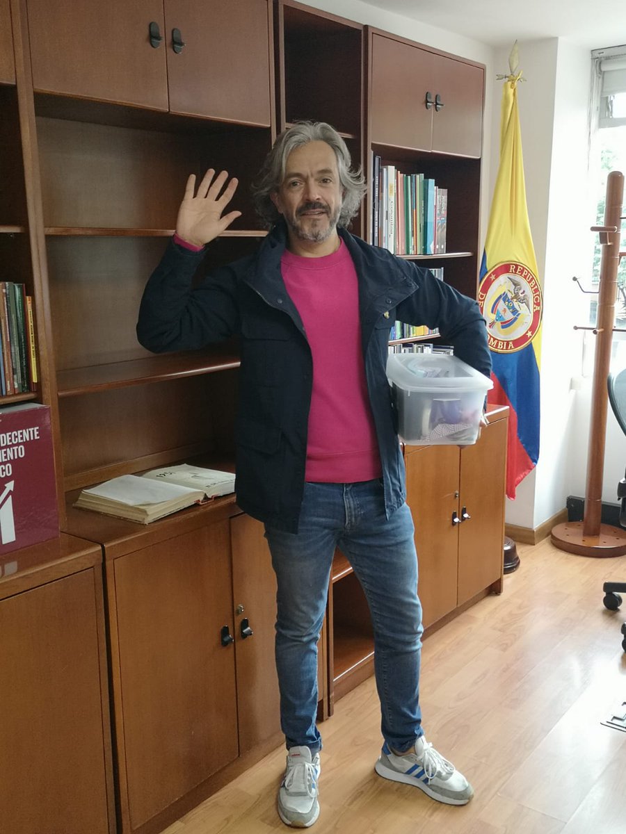 Manuelgallego88's tweet photo. Pocas veces un funcionario de alto nivel deja su puesto con una buena reputación, aquí 2 ejemplos: @jdoviedoa y @Fruizgomez. https://t.co/QbeKD7TeAZ