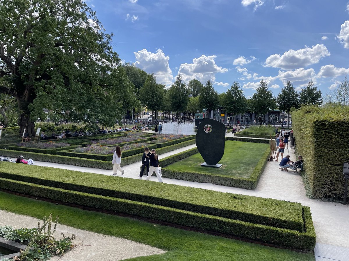 MarkMoran33's tweet photo. Visiting Amsterdam #Amsterdam #Netherlands #Nederland https://t.co/HgJf0ZSv3V