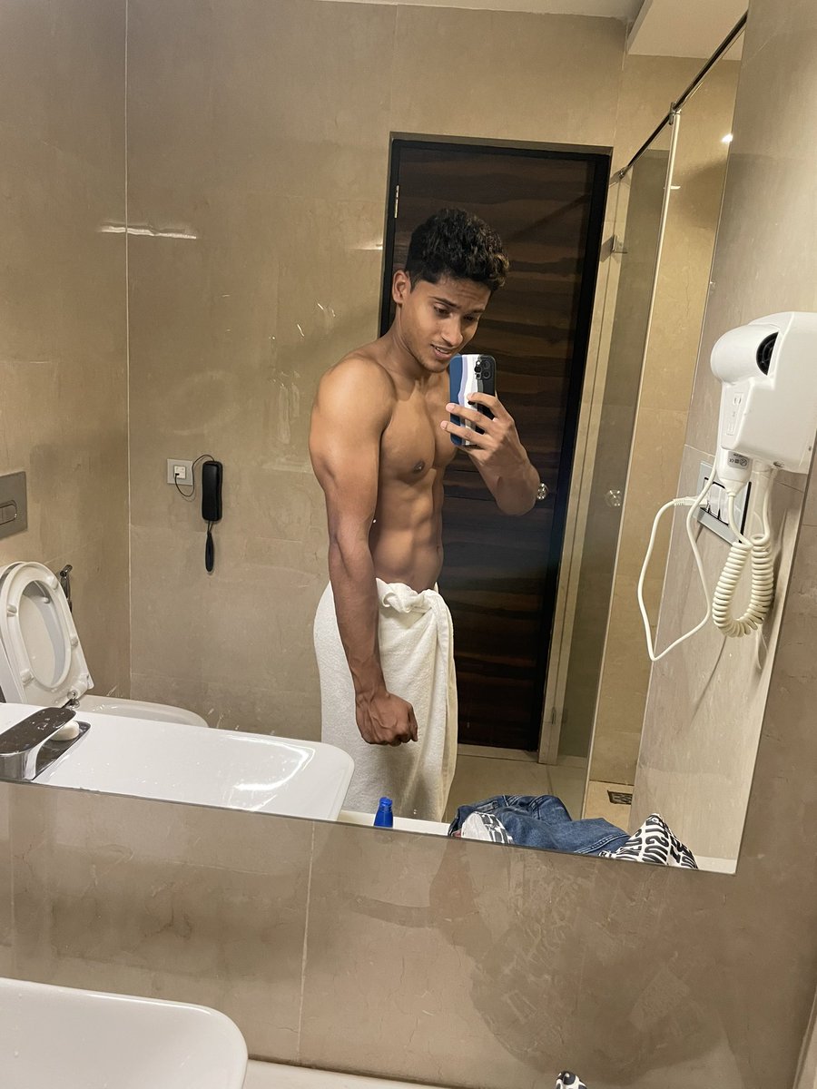 VaibhavMW's tweet photo. Retweet For The 18+ Video 😂🤣😜
🔞🔥⚠️
#model #actor #fitnessbody 
#sexy #hot #fit #physique #male #horny #seduce #crush #hottie #bold #expose #handsomeguy https://t.co/QcMBqKYHV4