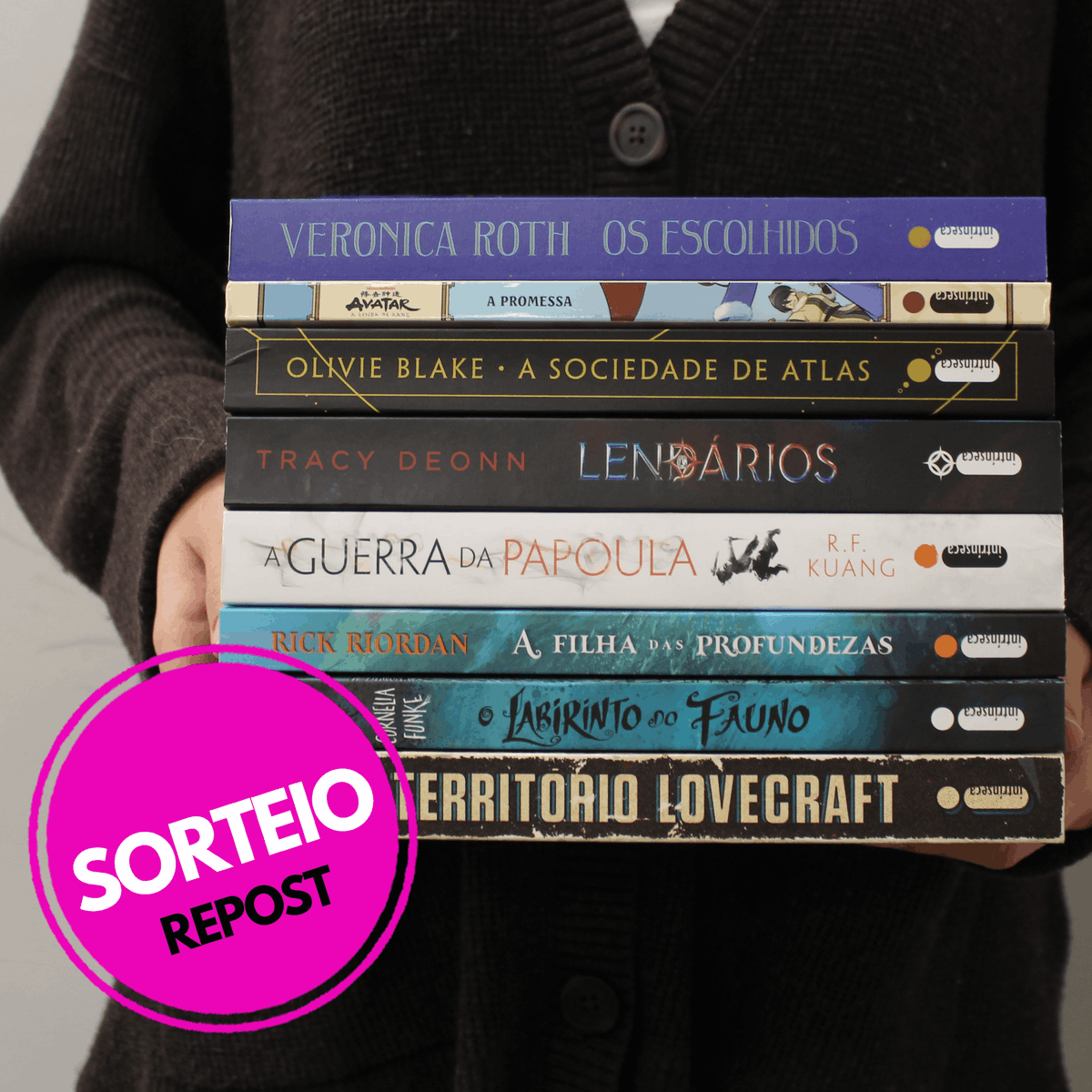 intrinseca's tweet photo. Tem algum fã de fantasia on-line? 💜🔮
Então se liga no sorteio da semana!

Siga o nosso perfil, dê RT neste post PUBLICAMENTE e preencha o formulário no blog: https://t.co/IJt6BHdPFU

Resultado: 09/08
*Mesmo sorteio de sexta (05) https://t.co/tIlhMjUmL0