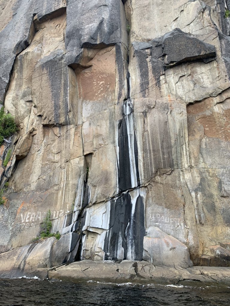 WorldExplorers2's tweet photo. Zodiac tour of the Saguenay-St. Lawrence Marine Park. https://t.co/gWUGoO4y7k