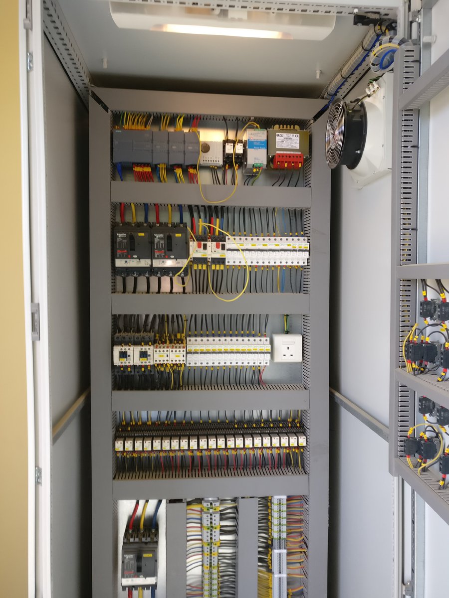 AutoArabia's tweet photo. صور من مرحلة التشغيل والاختبار لمحطة معالجة مياه
#Ultra_Filtration #Commissioning #SIEMENS #S7_1214 https://t.co/xbQ8ggrlhu
