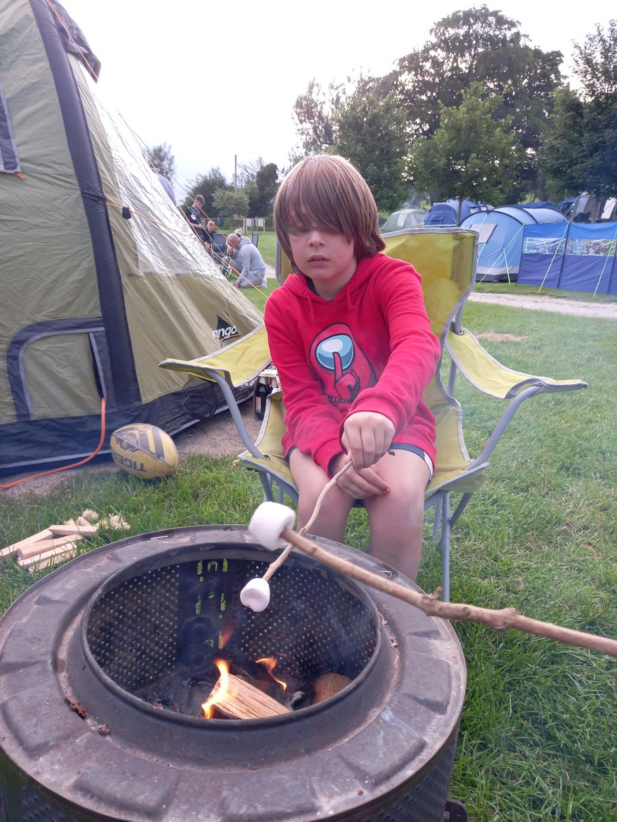 akjohnners's tweet photo. @Waterprimary  Forest school has taught him well ⛺😁💛💙 https://t.co/9Zftw3T8IN