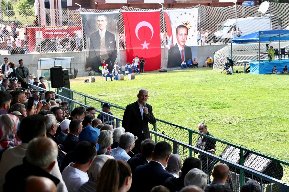 boluash's tweet photo. İçişleri Bakanımız Sayın Süleyman SOYLU ' nun teşrif ettiği 71. Gerede Esentepe Yağlı Güreşleri ve 2'nci Ramazan Dede Anma Etkinliğine psikososyal destek ekibimizle katılım sağladık. @tcailesosyal @deryayanikashb https://t.co/dxthoMgRoD