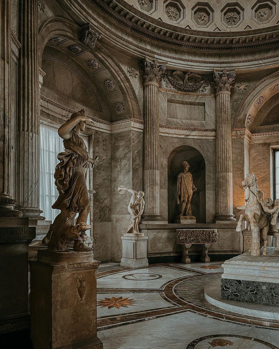 Vatican Museums by ichmiles