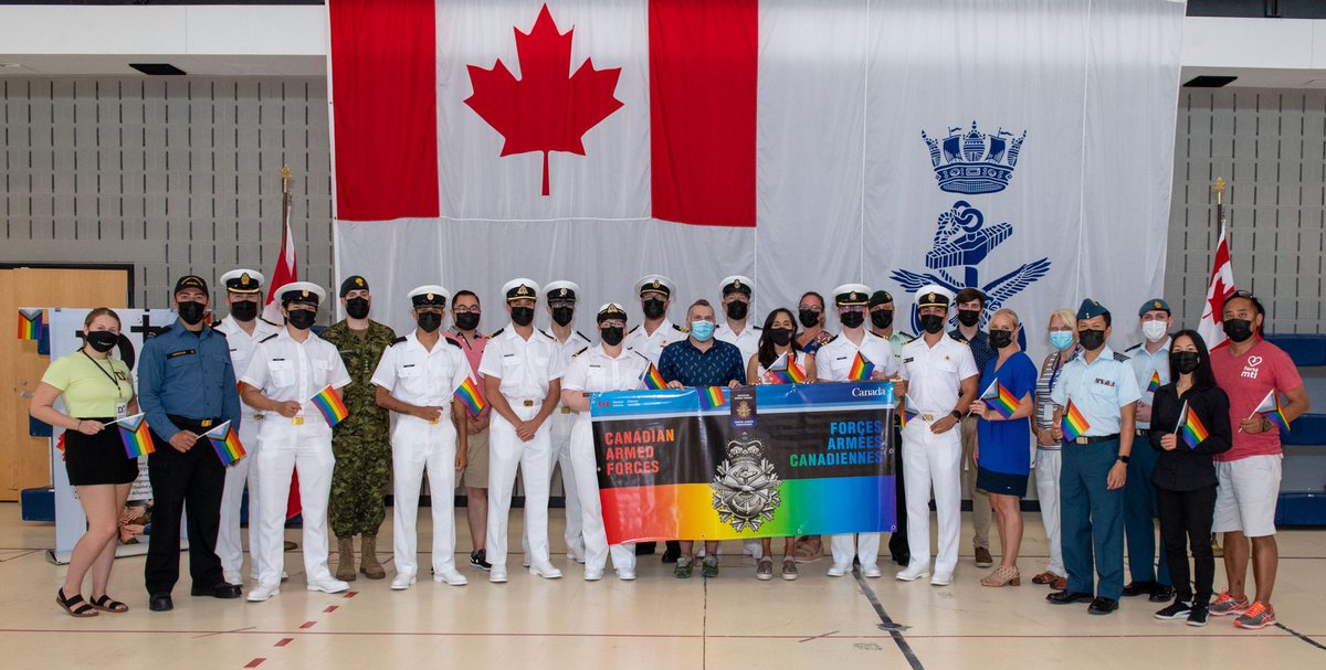 NCSM/HMCS DONNACONA tweet media
