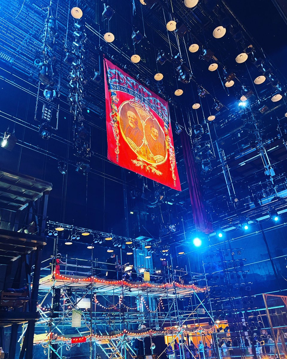 JonAshworth's tweet photo. Go and see Billy Elliot at @CurveLeicester it’s phenomenal - I’ve just been for the second time. The whole production is amazing. #SolidarityForever https://t.co/adqbCDQXm6