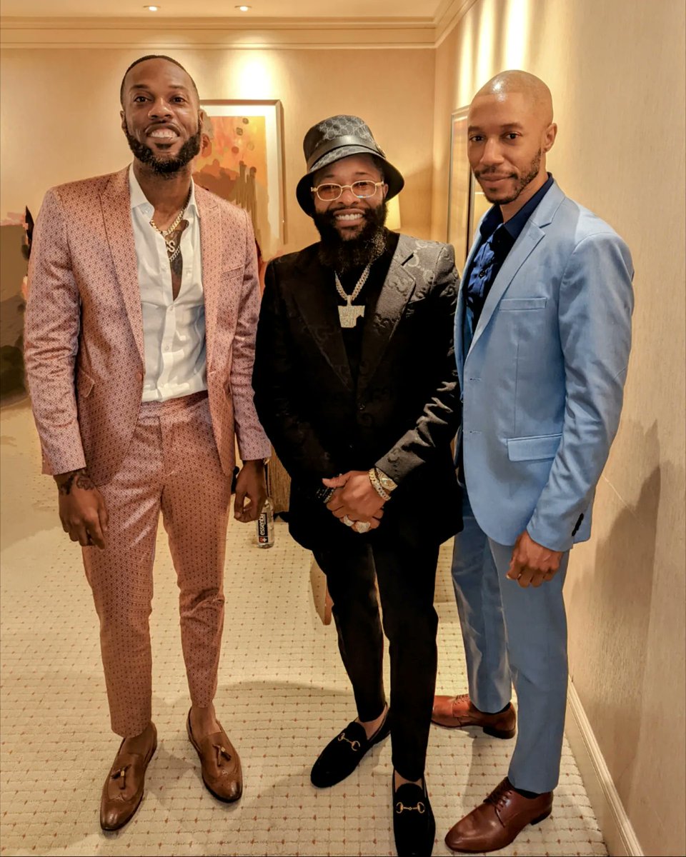 Glow up. 
Full circle moment w/ my <a href="/WSSURAMS/">WSSU</a> Mass Comm classmates <a href="/BDAHT/">IG: BDahtTV</a>, + <a href="/chicoBean/">Chico Bean</a>, performing in Las Vegas + Los Angeles.
WSSU Motto: 'Enter to Learn, Depart to Serve'
We did it!✊🏾
✔️ Popular Radio/TV personality
✔️ National comedian and host
✔️ Emmy-nominated TV Journalist